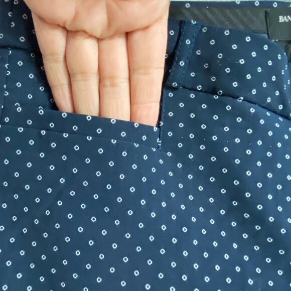 Banana republic sloan crop pants navy blue polkadot‎ size 4 - Picture 4 of 9